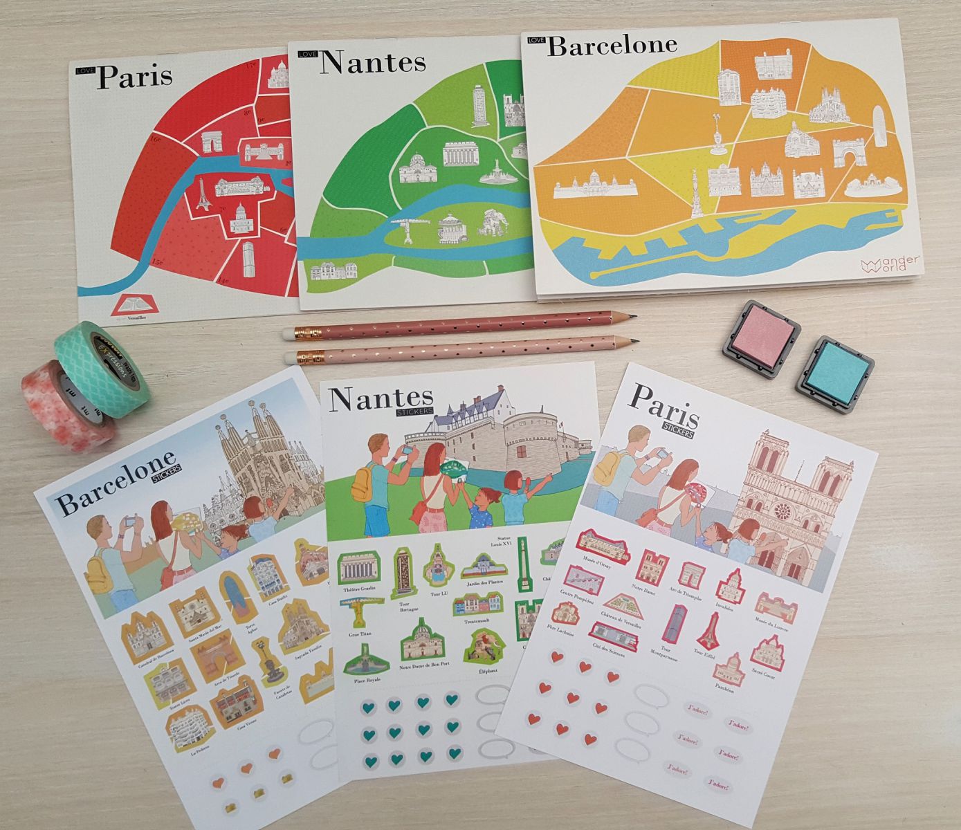 Idée cadeau du Mom Mag : carnet de voyages Wanderworld pour voyager en s'amusant