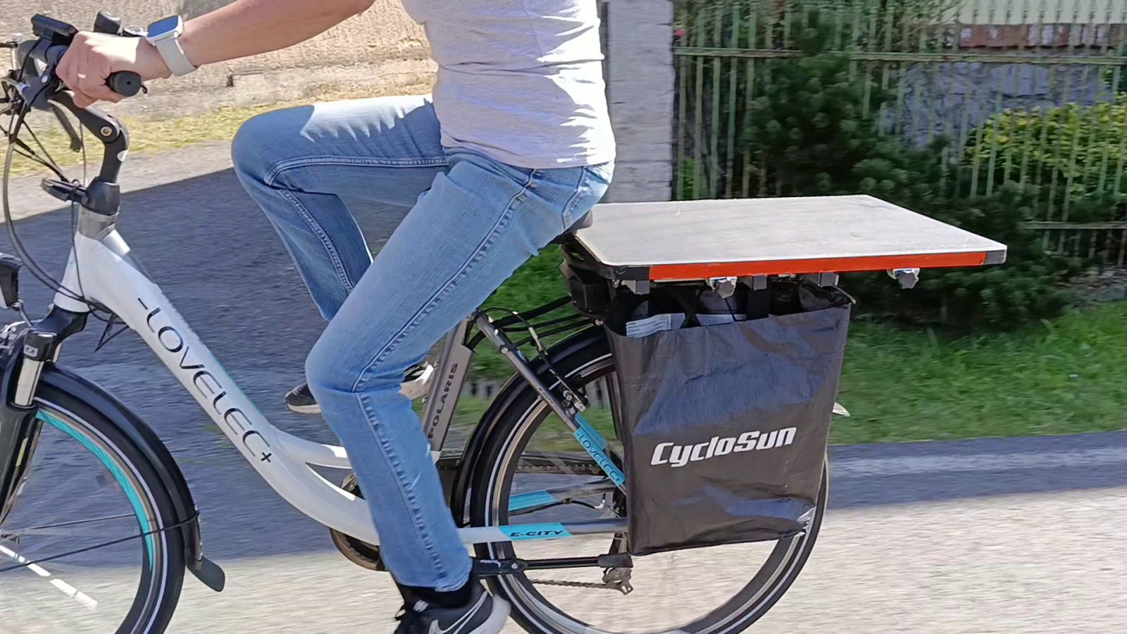 chargeur solaire velo electrique