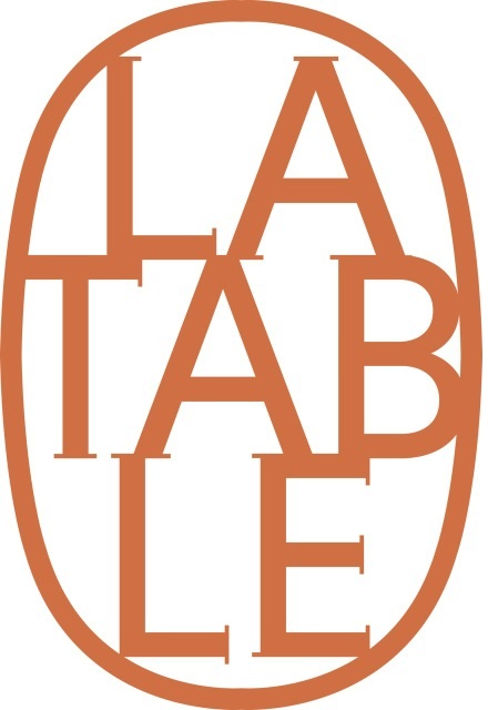 logo restaurant la table